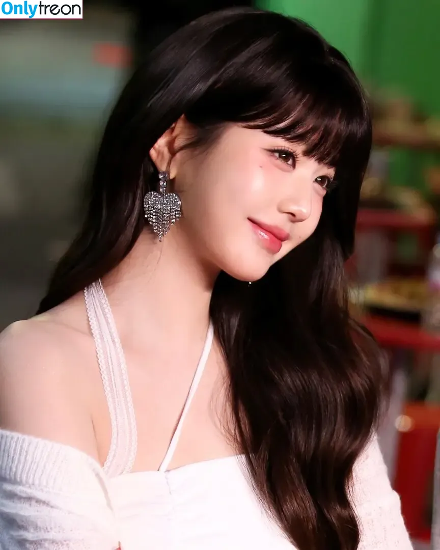 Jang Won-young nude photo #1876 (for_everyoung10 / 장원영 WONYOUNG)