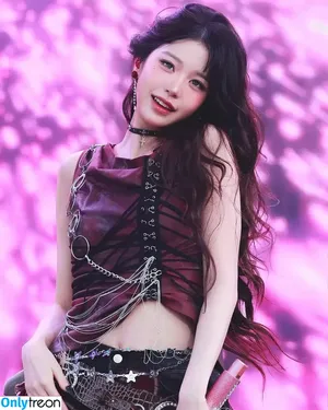 Jang Won-young / for_everyoung10 / 장원영 WONYOUNG nude photo #2027