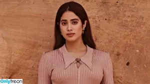 Janhvi Kapoor / janhvikapoor / janhvikapoorr nude photo #0232