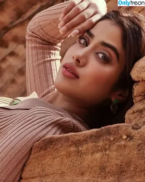Janhvi Kapoor / janhvikapoor / janhvikapoorr nude photo #0248