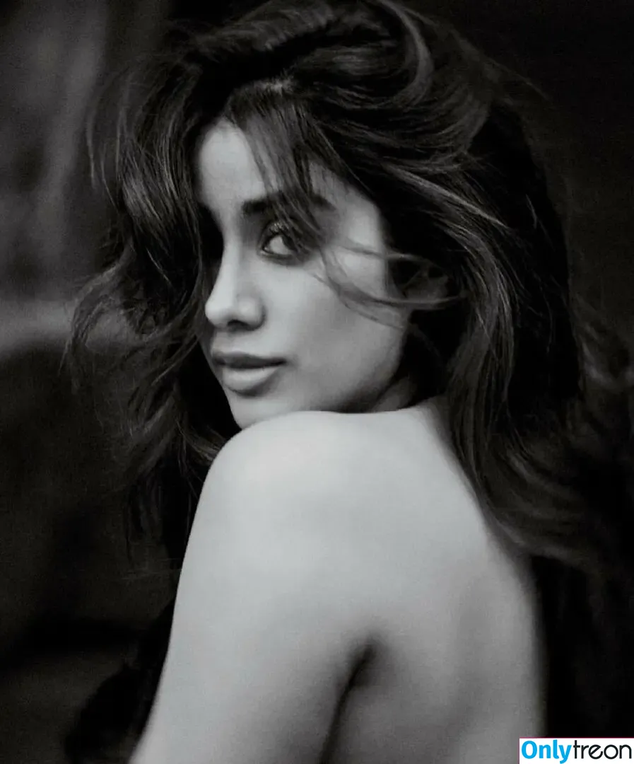 Janhvi Kapoor nude photo #0235 (janhvikapoor / janhvikapoorr)