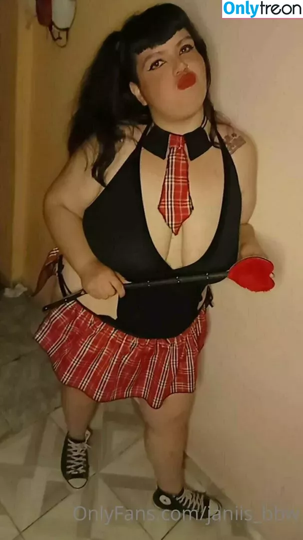janiis_bbw nude photo #0001 (fatangryblackgirl)