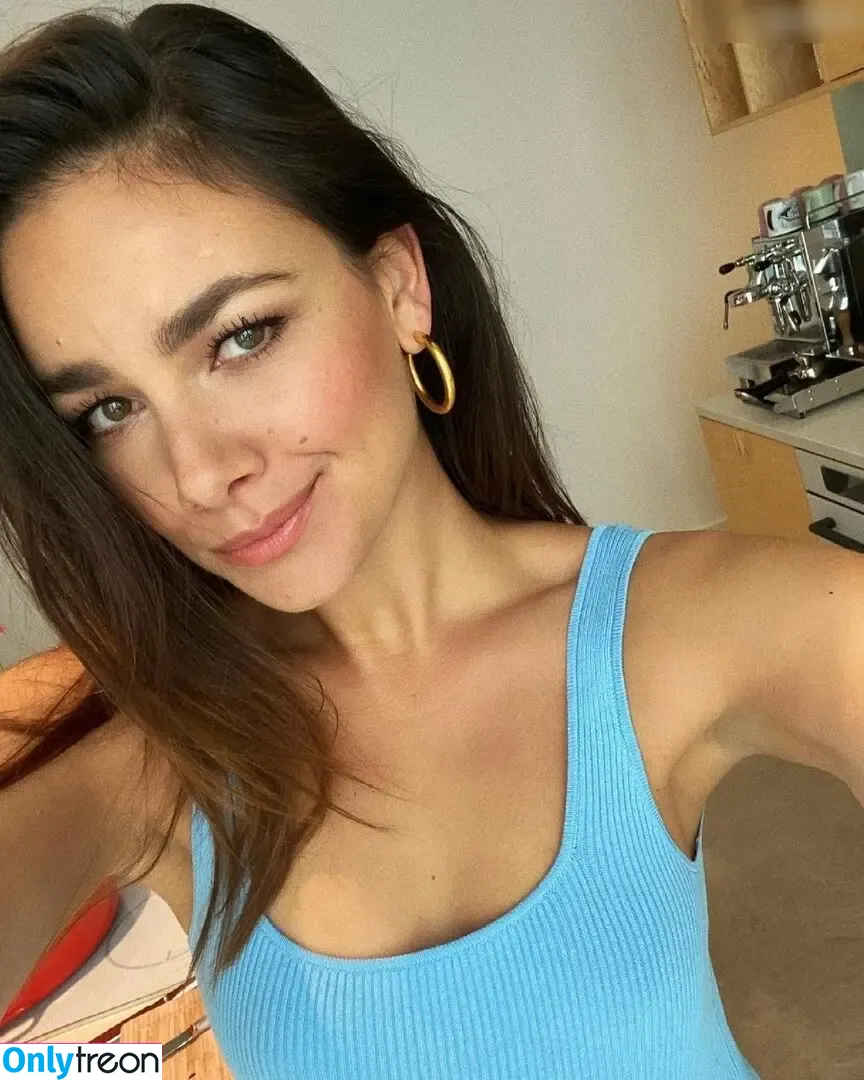 Janina Uhse nude photo #0001 (janinauhse)
