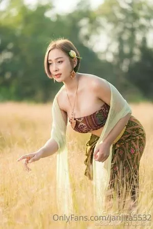 janjira5532 / janjira_jujang nude photo #0017