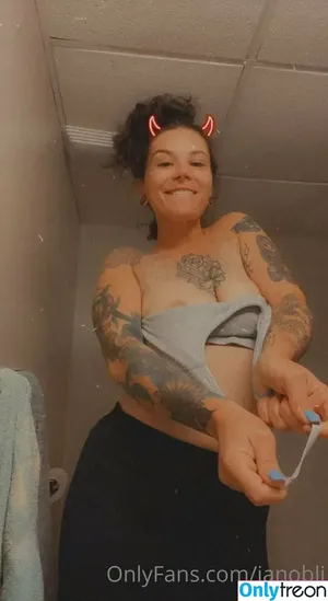  nude photo #0007