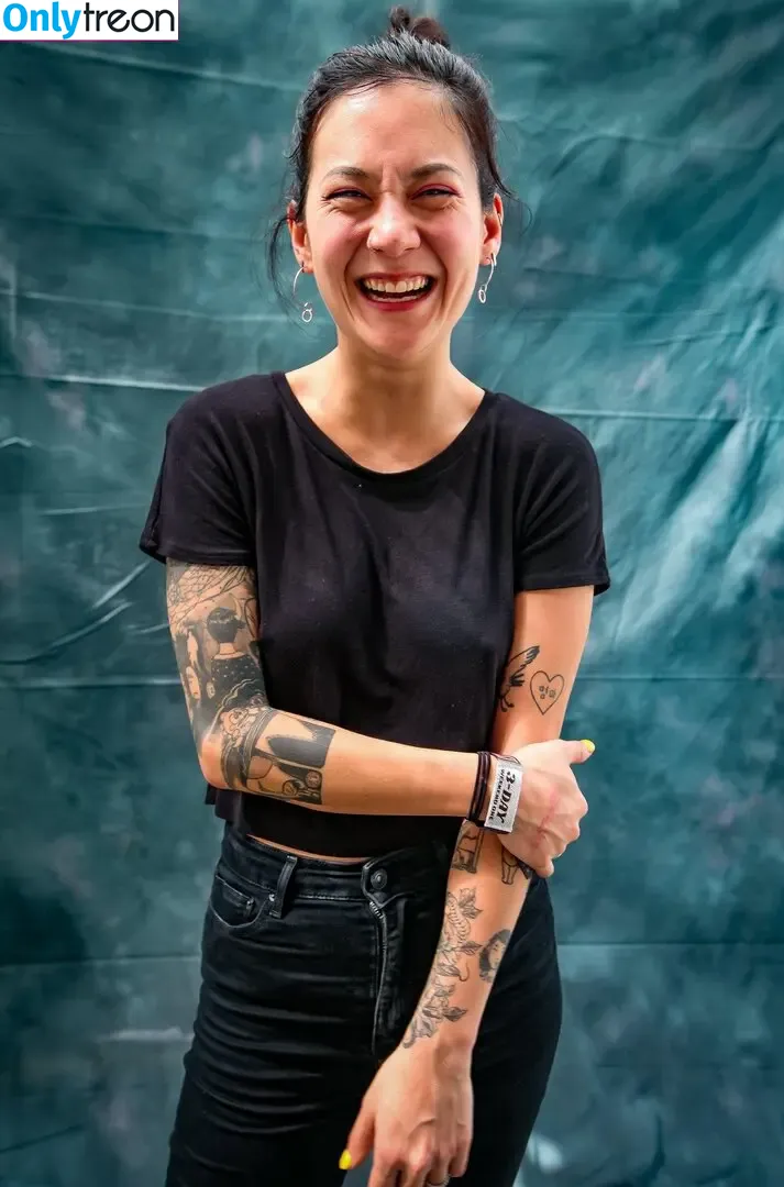 Japanese Breakfast nude photo #0089 (Michelle Zauner / jbrekkie)