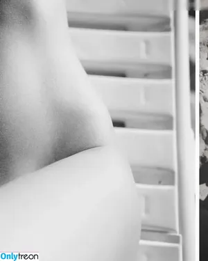 Jaquelyn Reimann / Jaquelyn.rmn / ysterdy nude photo #0013