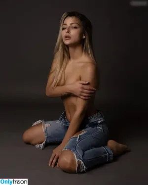 Jaquelyn Reimann / Jaquelyn.rmn / ysterdy nude photo #0045