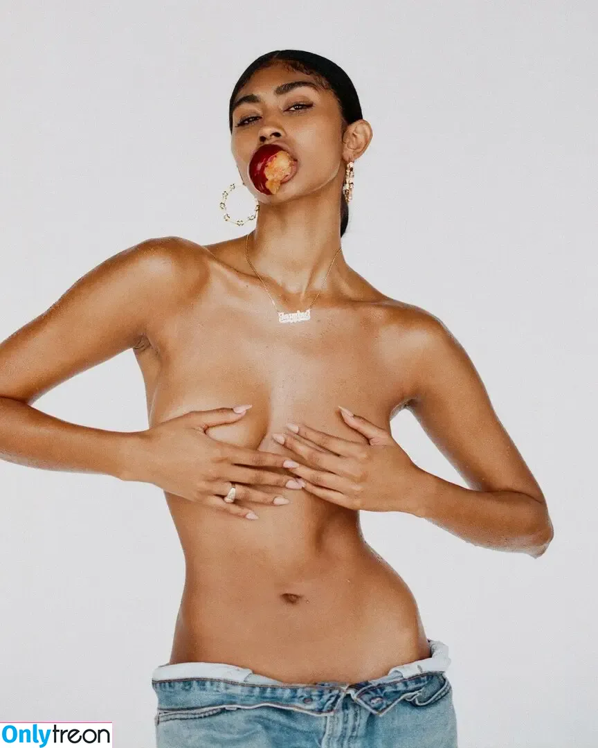 Jasmine Chola nude photo #0012 (Jasmine Blandford / jasmine.chola)