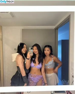  nude photo #0005