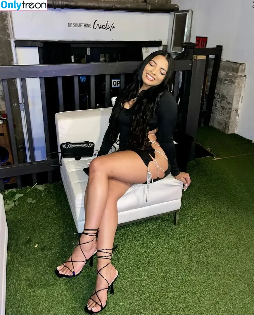 Jasmine Gilliam nude photo #0005 (jasmines7 / jasminesgilliam)