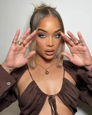 Jasmine Sanders / Golden Barbie / golden_barbie / goldenbarbie / jasminesanders nude photo #0012
