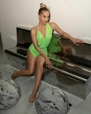 Jasmine Sanders / Golden Barbie / golden_barbie / goldenbarbie / jasminesanders nude photo #0022