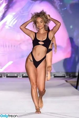 Jasmine Sanders / Golden Barbie / golden_barbie / goldenbarbie / jasminesanders nude photo #0506