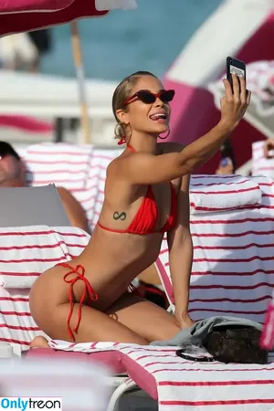 Jasmine Sanders / Golden Barbie / golden_barbie / goldenbarbie / jasminesanders nude photo #0548