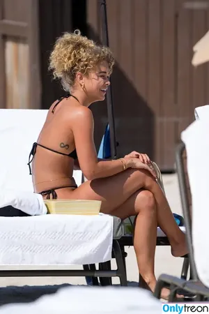 Jasmine Sanders / Golden Barbie / golden_barbie / goldenbarbie / jasminesanders nude photo #0596