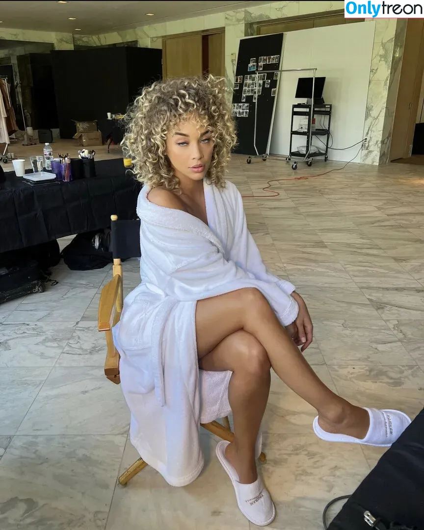 Jasmine Sanders nude photo #0009 (Golden Barbie / golden_barbie / goldenbarbie / jasminesanders)