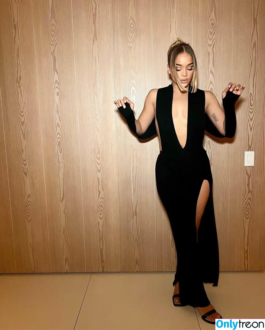 Jasmine Sanders nude photo #0019 (Golden Barbie / golden_barbie / goldenbarbie / jasminesanders)