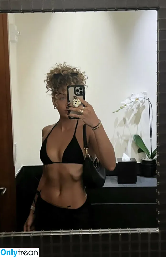 Jasmine Sanders nude photo #0046 (Golden Barbie / golden_barbie / goldenbarbie / jasminesanders)