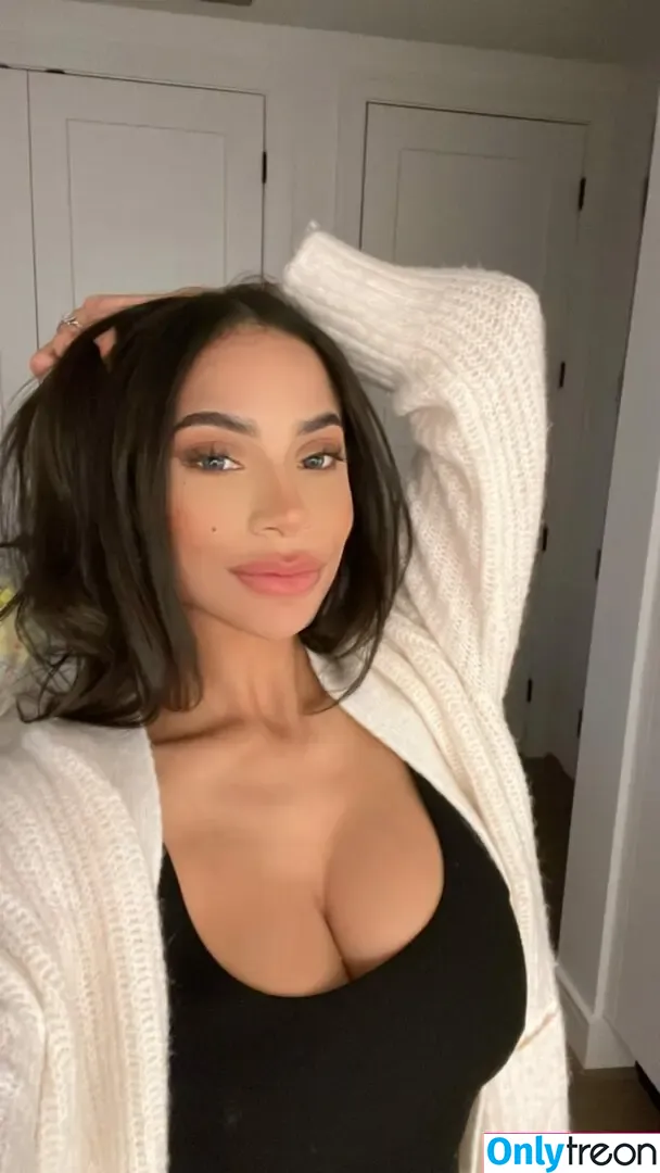 jaylynnpham nude photo #0004 (Jaylynn_amber / jaylynn / justjaylynn)