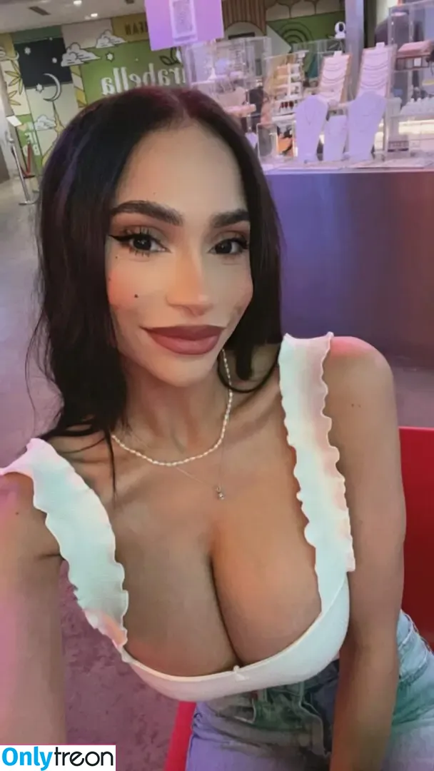 jaylynnpham nude photo #0009 (Jaylynn_amber / jaylynn / justjaylynn)