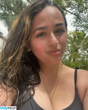 Jazz Jennings / jazzjennings_ nude photo #0038