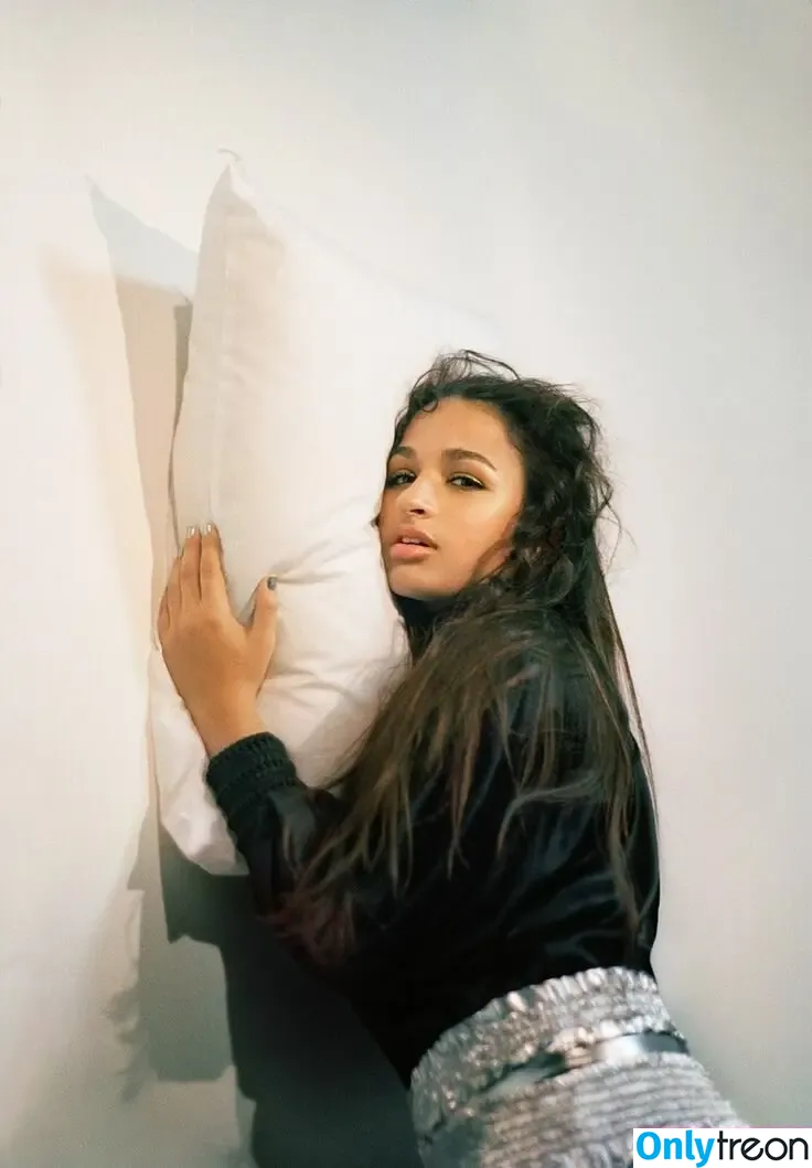 Jazz Jennings nude photo #0039 (jazzjennings_)