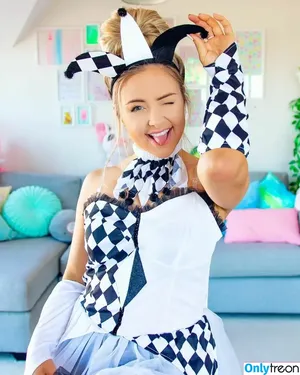 Jazzybum nude photo #0015