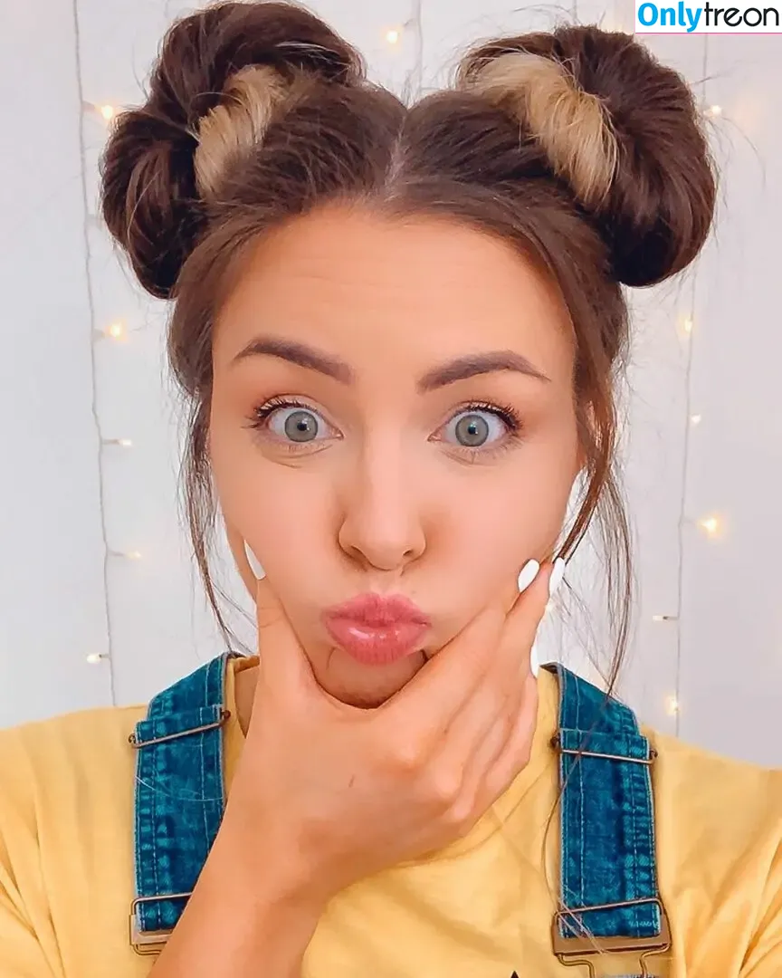 Jazzybum nude photo #0037 (Jazzybum)