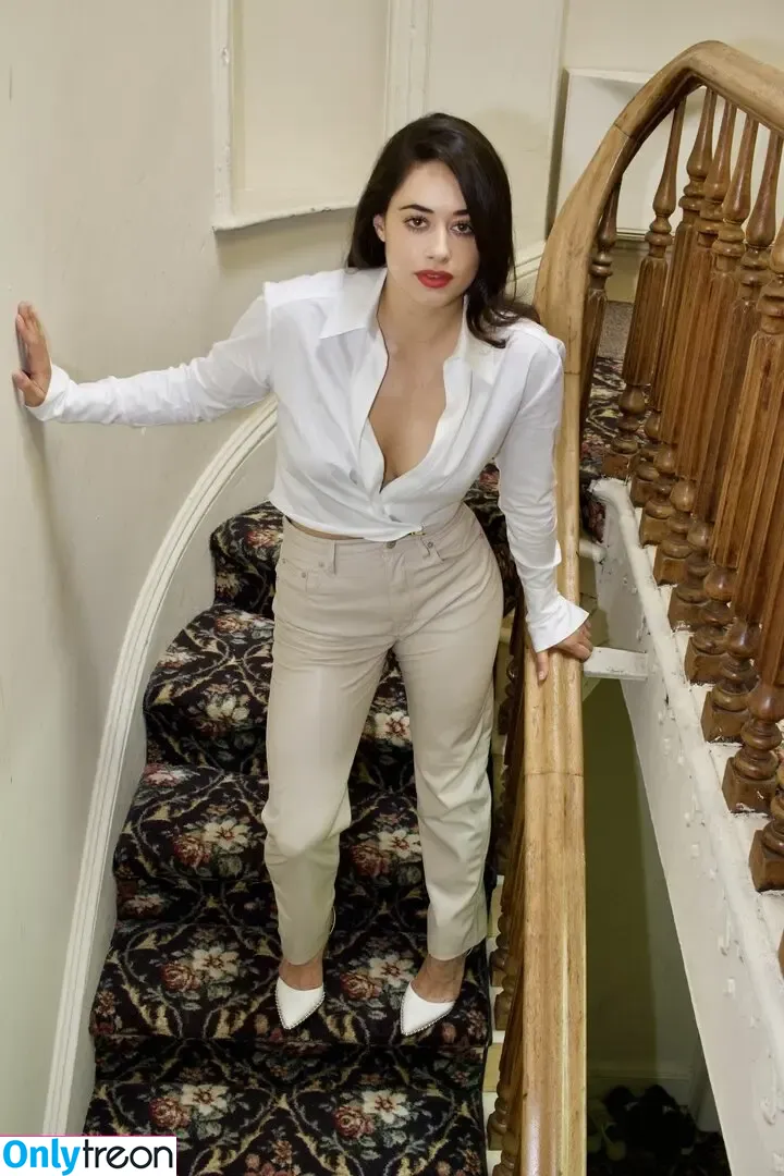 Jeanine Mason nude photo #0010 (itsjeaninemason)