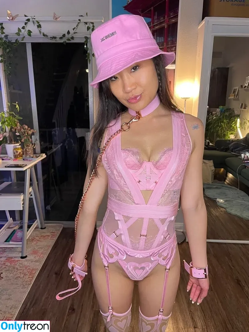 Jeannie Elise Mai nude photo #0032 (JeannieEliseMai / sexymaiii)