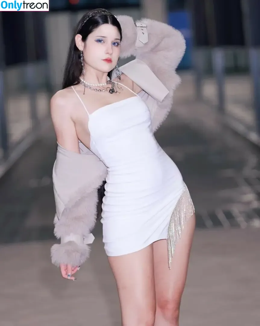 JeanWanWan nude photo #1657 (JeanWanWan)