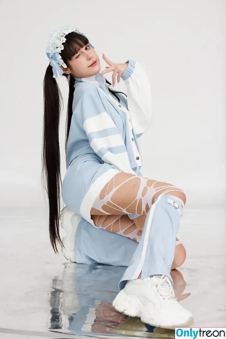 JeanWanWan nude photo #2834 (JeanWanWan)