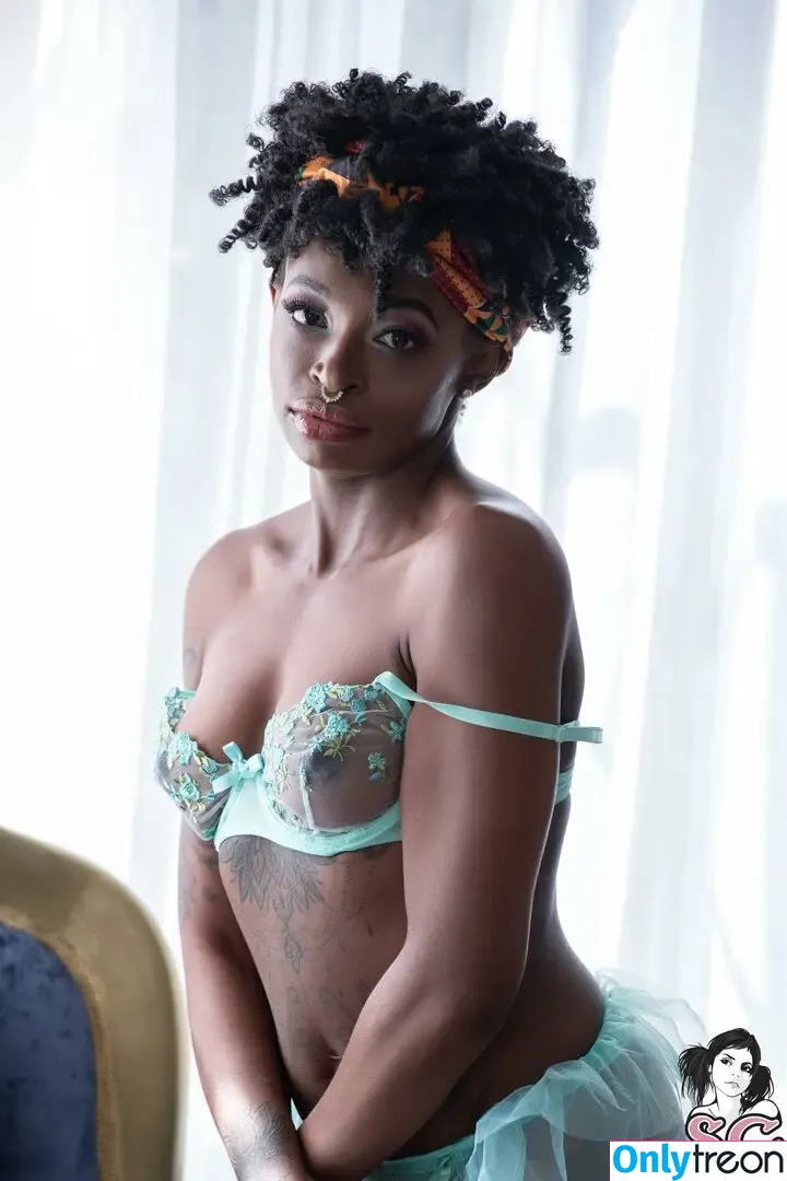 Jeckyl nude photo #0062 (jekyllfox / jekyllofficial)