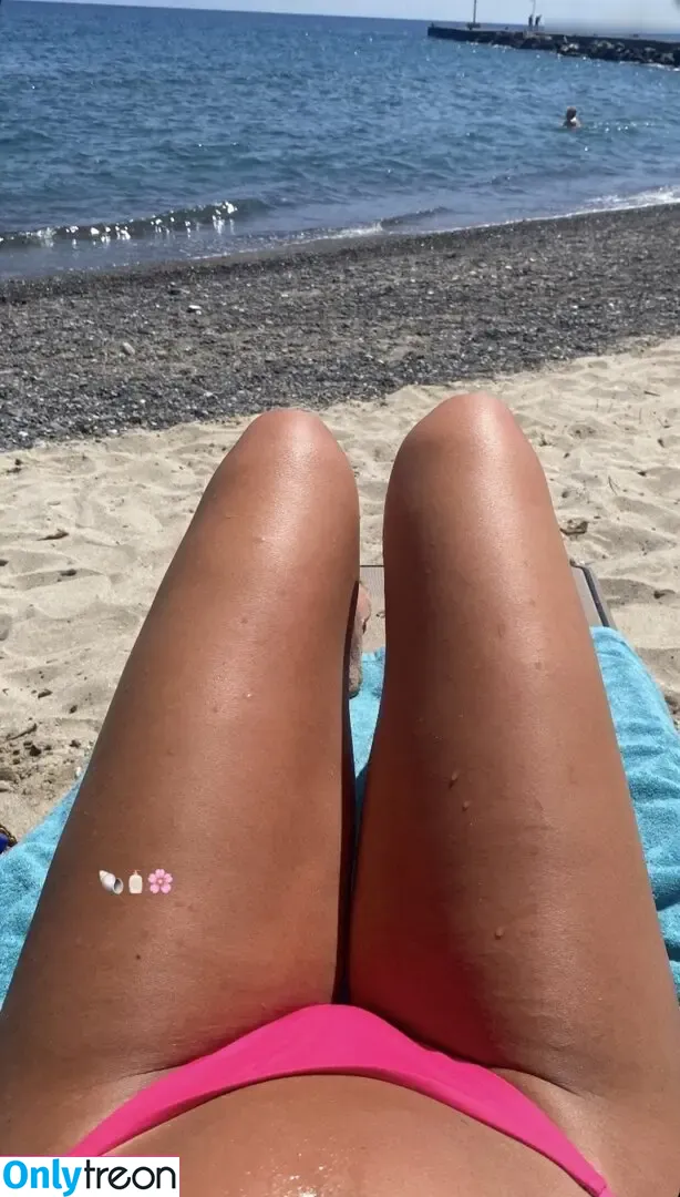 Jellefeline nude photo #0412 (Jellefeline)