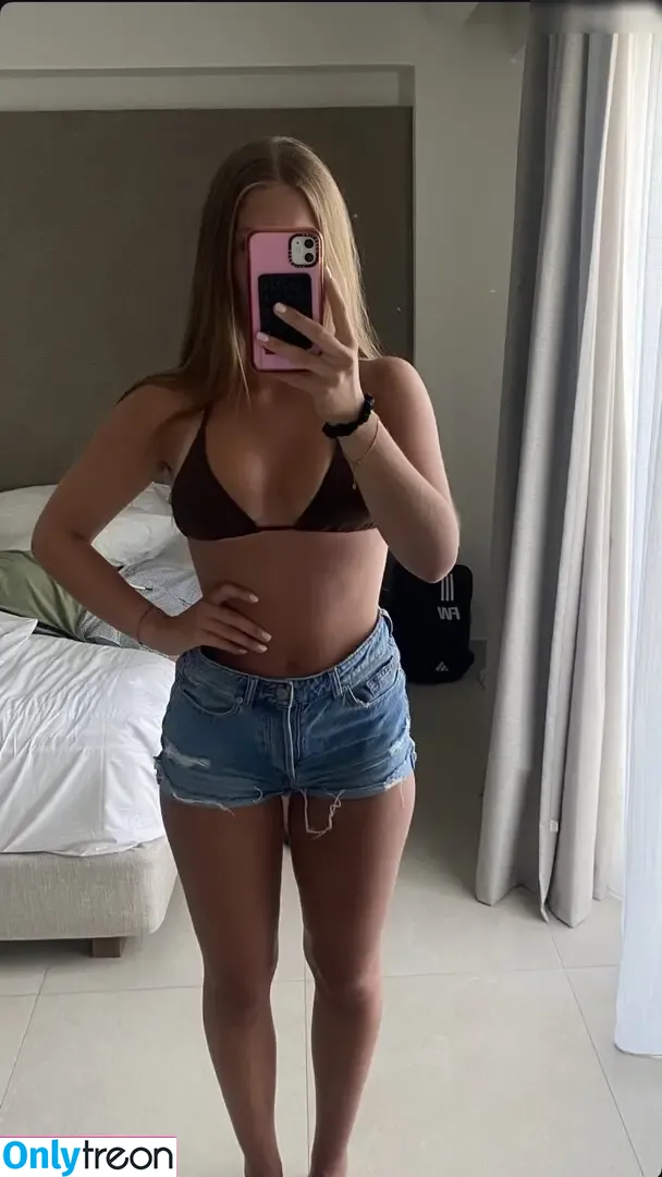 Jellefeline nude photo #0416 (Jellefeline)