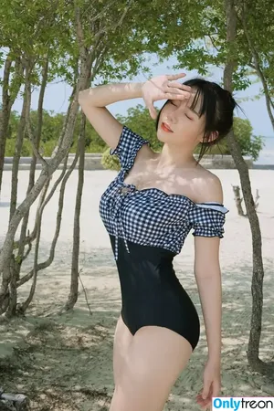 Jenadammaya nude photo #1100