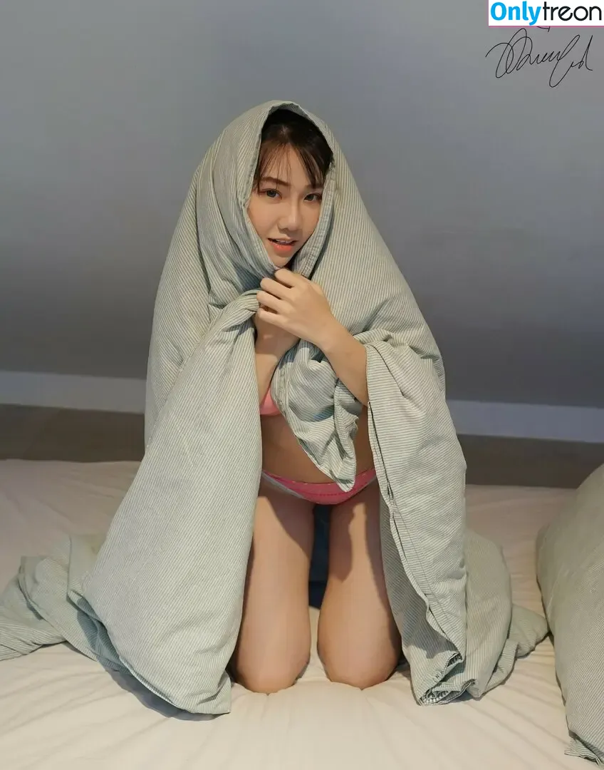 Jenadammaya nude photo #1023 (Jenadammaya)