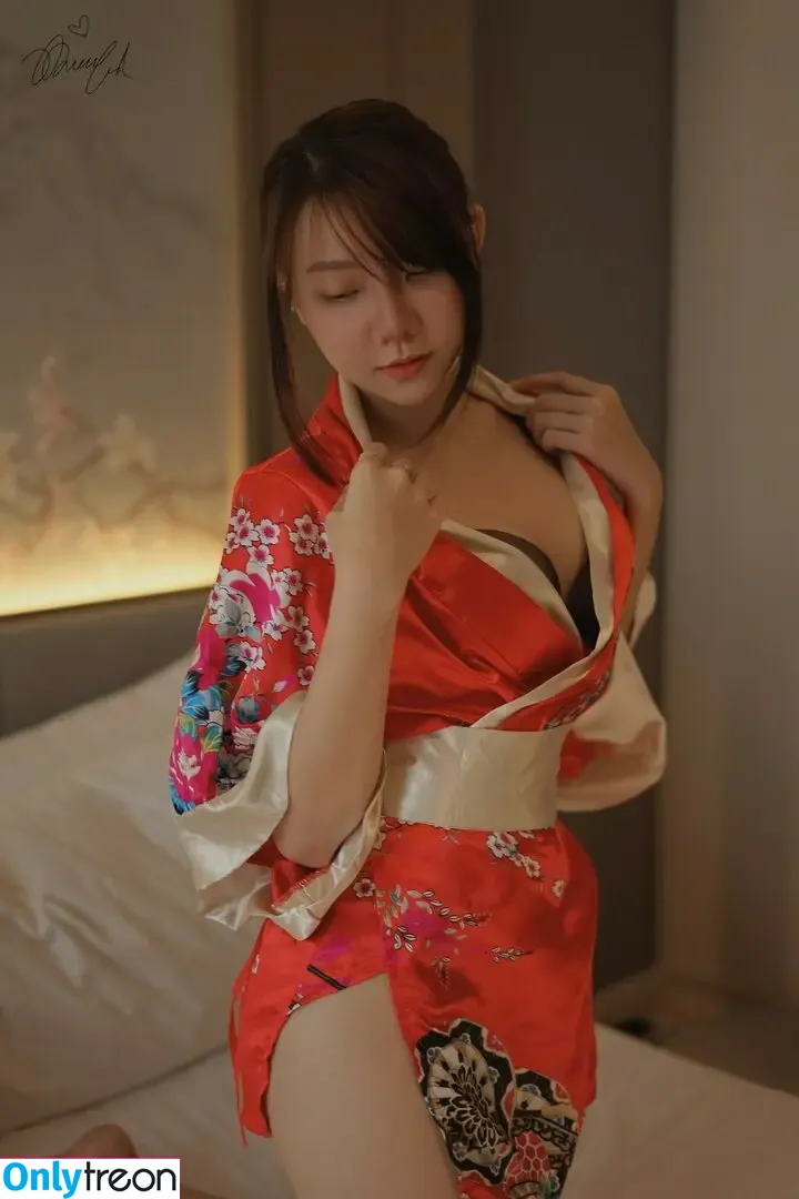 Jenadammaya nude photo #1043 (Jenadammaya)