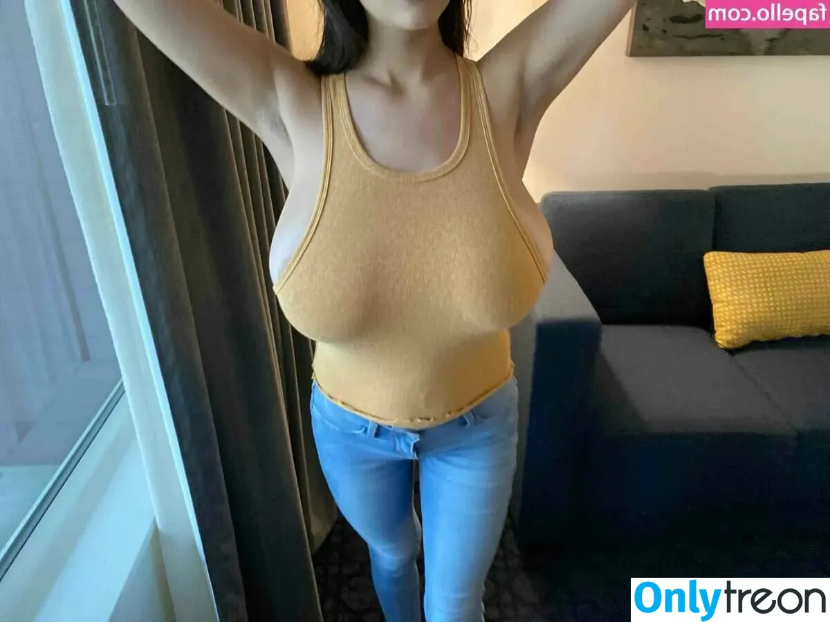 Jenicca nude photo #0207 (MsJenicca / thejenicca1)