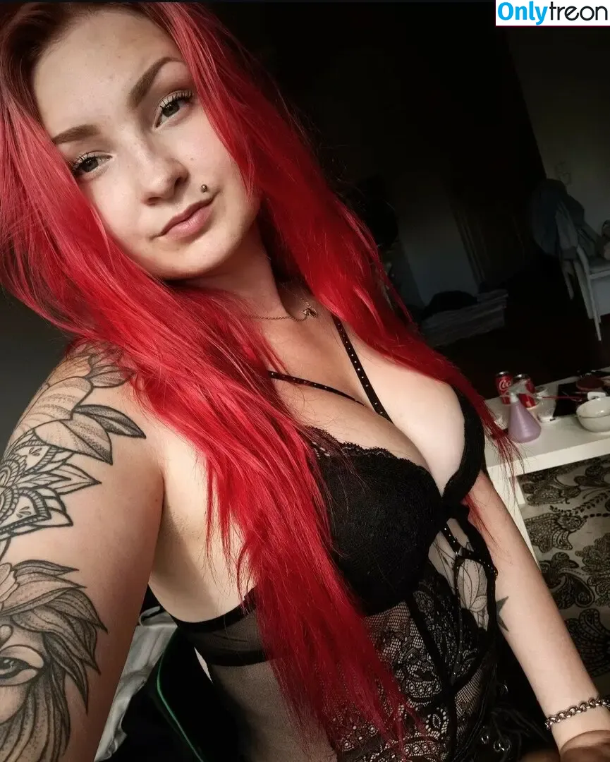 Jeninaelisabethh nude photo #0003 (jeninaelisabeth)