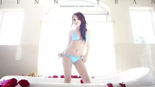 Jenn Q / Jenn Q Tran / JennQofficial / Jennq / coooljenn / jen.glz nude photo #0064