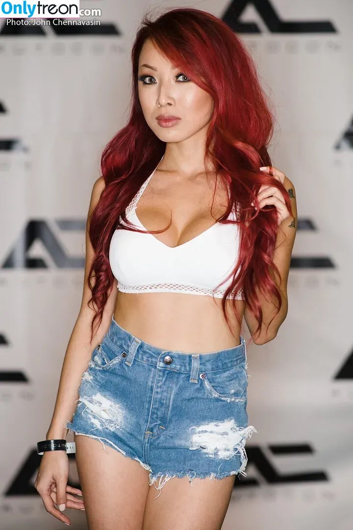 Jenn Q nude photo #0010 (Jenn Q Tran / JennQofficial / Jennq / coooljenn / jen.glz)