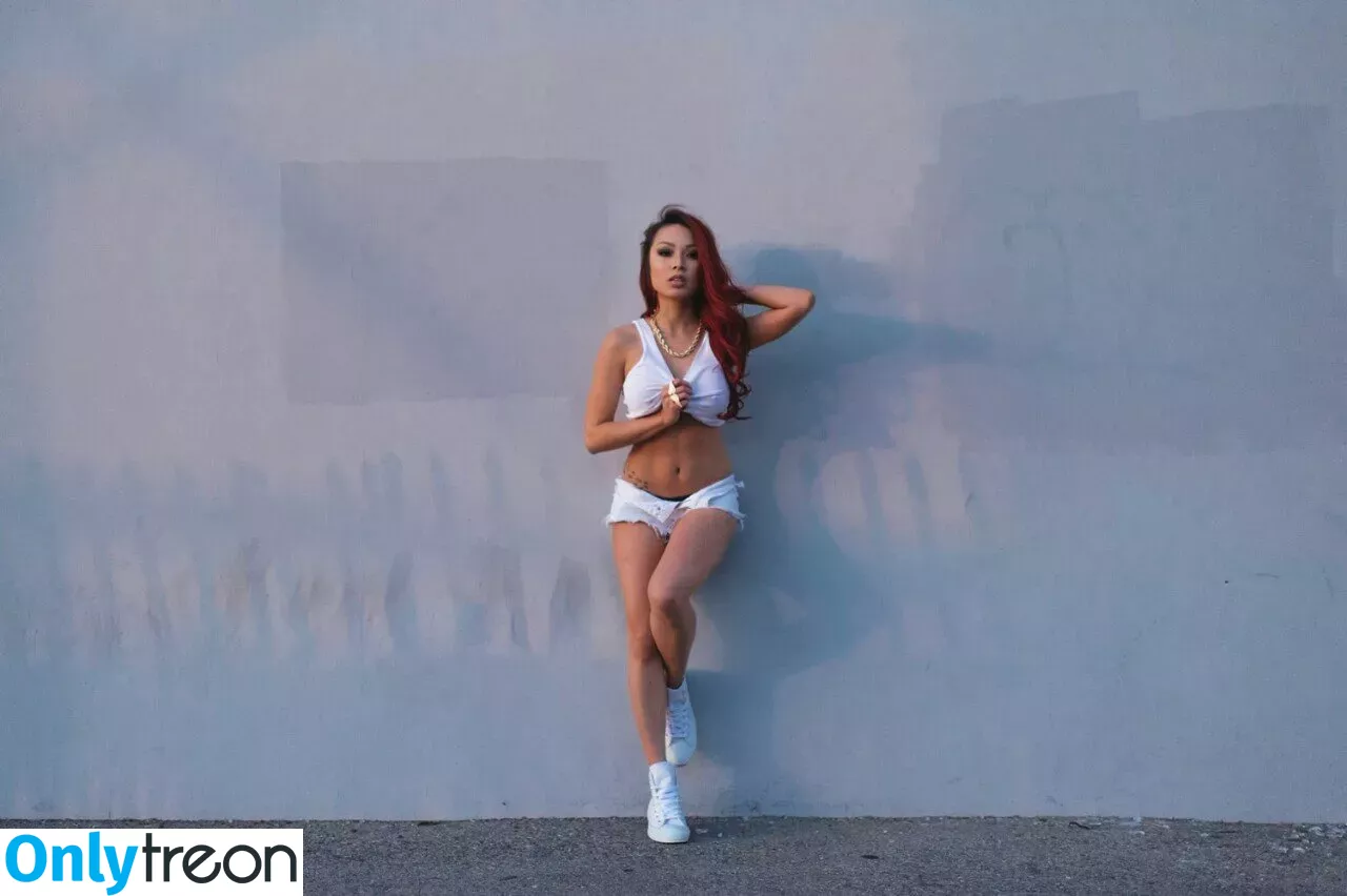 Jenn Q nude photo #0070 (Jenn Q Tran / JennQofficial / Jennq / coooljenn / jen.glz)