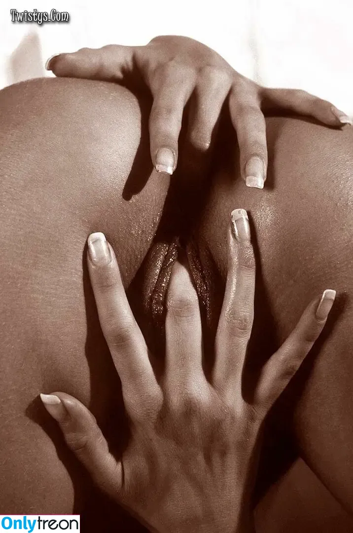 Jenna Jameson nude photo #0213 (jennacantlose / jennajameson)