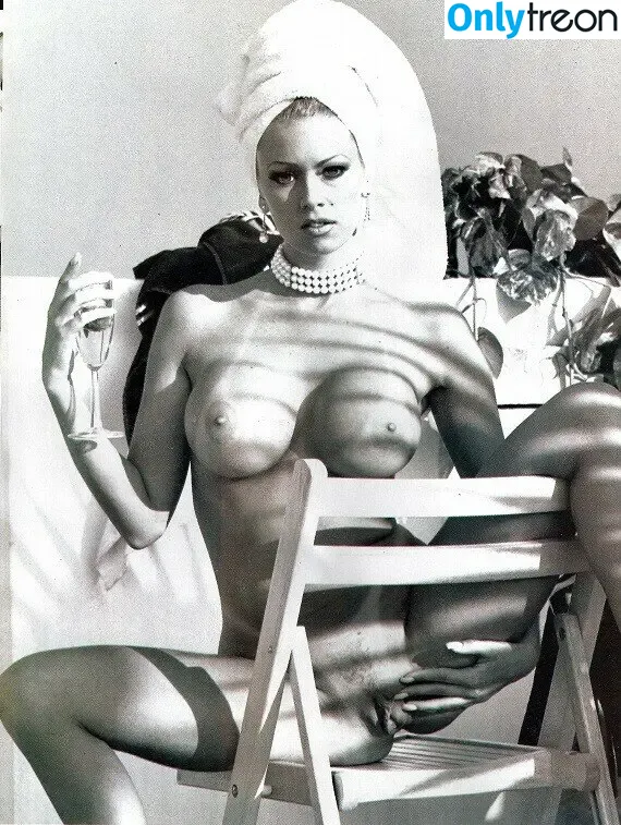 Jenna Jameson nude photo #0329 (jennacantlose / jennajameson)