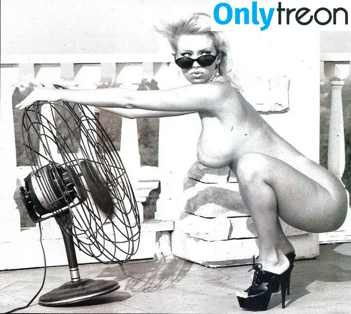 Jenna Jameson nude photo #0330 (jennacantlose / jennajameson)