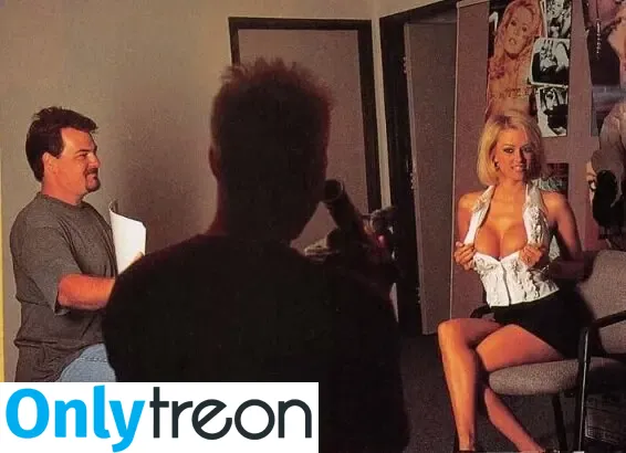 Jenna Jameson nude photo #1319 (jennacantlose / jennajameson)