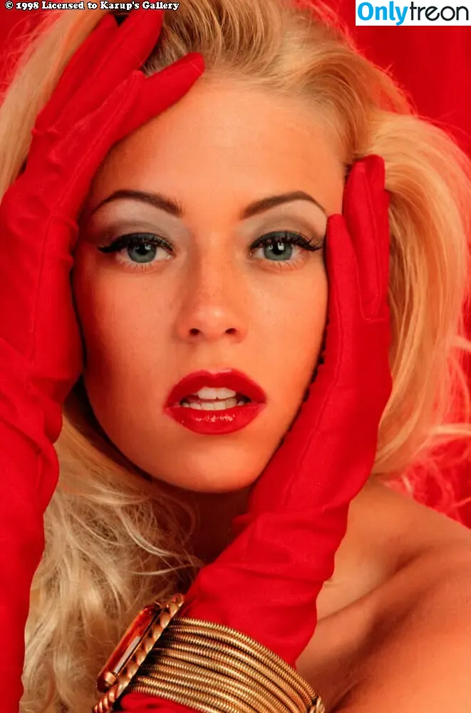 Jenna Jameson nude photo #2398 (jennacantlose / jennajameson)