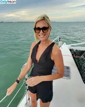 Jenni Falconer / jennifalconer nude photo #0239